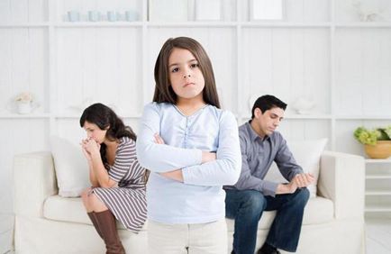 Hogyan hagyja el a gyerekek az apa a válás a gyermek érdekeit és lehetőségeit a szülők válás után