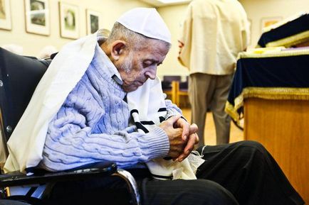 Hogyan lehet bejutni az idősek otthonában, amennyire csak lehetséges, hogy bekerüljön az idősek otthonában nyugdíjas