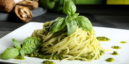 Főzni spagetti szósz - finom receptek lépésről lépésre fotókkal