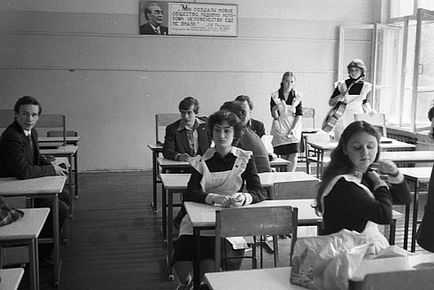 Ahogy az utolsó hívás zajlott szovjet iskolákban