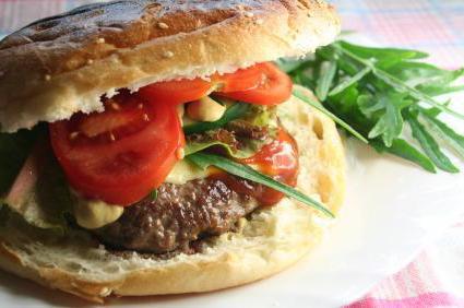 Hogyan készítsünk házi hamburgert receptek, főzéssel és értékelés (hamburger otthon) Hogyan készítsünk házi hamburgert receptek, főzéssel és vélemények