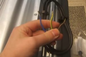 Hogyan telepítsük a beépített elektromos sütő egy lépésről lépésre a folyamat leírása