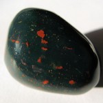 Jasper stone, mágikus tulajdonságokkal, fotók, színes (piros, zöld, véres, fehér)