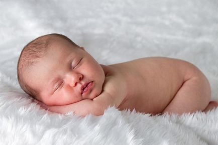 Miért álom egy újszülött különböző aspektusait alvás