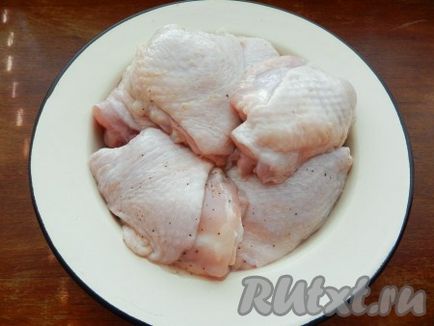 Csirke párolt mártásban - recept fotókkal