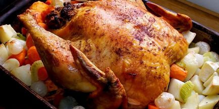 Csirkét a sütőbe teljesen - receptek az egész madár aranybarna képek és videó