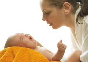 Hasznos tanácsok a szülőknek, hogyan lehet gyógyítani orrfolyás az újszülött
