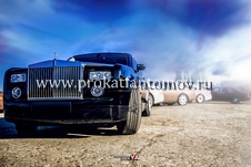 Bérleti Rolls-Royce Phantom, kiadó egy Rolls Royce sofőrrel Moszkvában egy esküvő