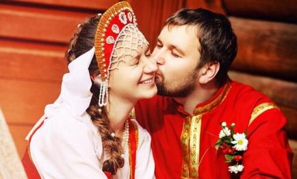 Orosz esküvői hagyomány, esküvői ruhák magyar stílusban