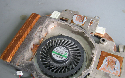 hűtő ventilátor zümmögő hang a számítógép vezérlőegysége vagy laptop