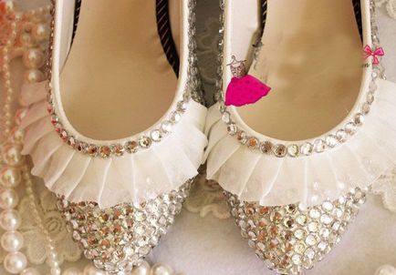 Esküvői cipő Sarok nélküli - hogyan válasszuk ki a megfelelő fotó