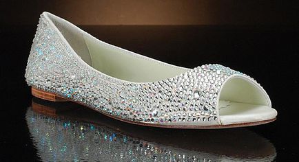 Esküvői cipő Sarok nélküli - hogyan válasszuk ki a megfelelő fotó
