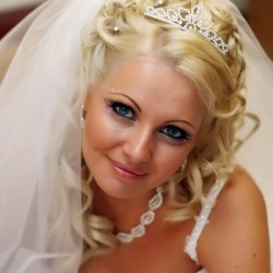 Esküvői frizura a szépségszalonban fortante szépség szoba Moszkva olcsó