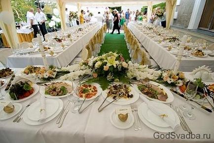 Esküvői vendéglátás (étkezés egy esküvő)
