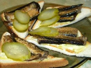 Ízletes szendvicsek sprotni receptek lépésről lépésre fotók