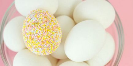 Világos, márvány, mintás átfogó útmutató a tojások színezése