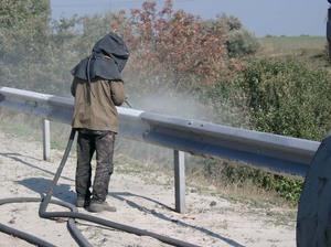 Hogyan védi a fémet a korróziótól