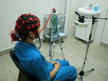 Brain EEG, amely megmutatja elektroenkefalográfiái lépés eljárások, az árak Moszkvában, különösen