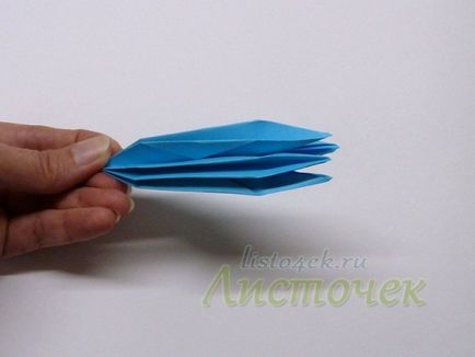 Hogyan készítsünk egy papír virágrügy