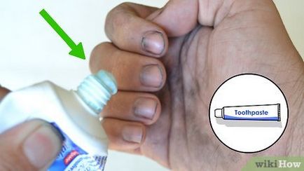 Hogyan mossa a festéket a kezét