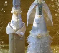 Hogyan lehet díszíteni egy esküvői pezsgős