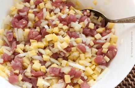 Tatar piték hús és a burgonya Tatar piték hús és a burgonya