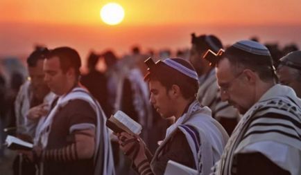 Zsidó imádságokat szerencsét, az egészségügyi, orosz, héber, olvassa el a fordítást Sidura