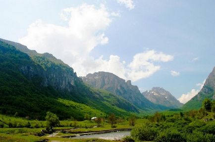 Montenegro - nyaralás, időjárás, áttekintésre, képek (Montenegró) Montenegro - nyaralás, időjárás, vélemények, fotók