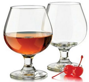 Mi rum és hogyan kell inni, hogy (a legnépszerűbb koktélok) Mi rum és hogyan meginni