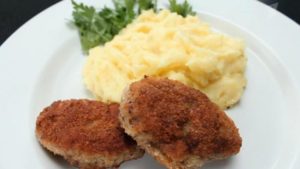 Díszítsük a szeletek (hús, csirke, hal) recept fényképpel (szelet) Díszítsük a szeletek (hús, csirke, hal) receptek fotókkal
