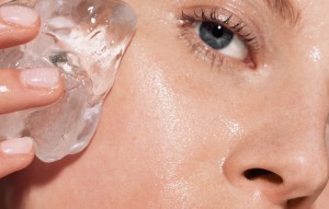 Hogyan lehet megszabadulni a duzzanat az arc otthon 6 módokon