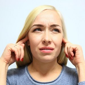 Hogyan lehet megszabadulni a zaj a fülébe, hogy szükséges-e orvoshoz fordulni