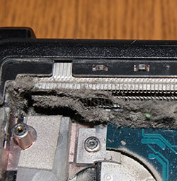 Hogyan tisztítható a laptop a portól
