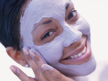 Hogyan kell alkalmazni a maszkot, hogy szembenézzen tanácsadás szakmai kozmetikusok
