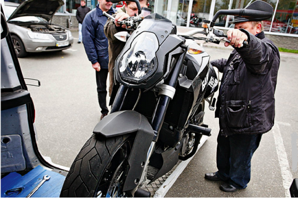 Hogyan szállítható egy motorkerékpár - a motorom (motorkerékpár) Hogyan szállítható egy motorkerékpár - a motorkerékpár