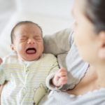 Amikor a baba elkezd mosolyogni, az első mosoly egy újszülött válaszul szülők