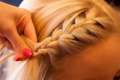 Weave zsinórra közepes haj - rendszer, lépésről lépésre masster osztályok fotók és videó (haj) Weave zsinórra közepes haj - rendszer, lépésről lépésre masster osztályok képek és videó