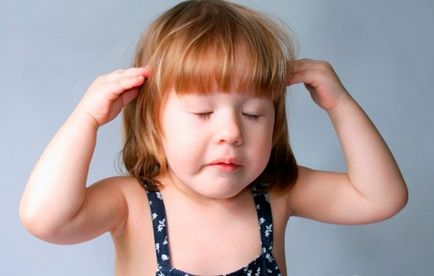 Miért fáj a gyermek feje, mert lehetséges, hogy önállóan határozza meg a