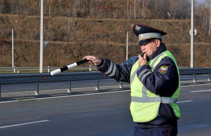 Ennek oka az a jármű megáll a közlekedési rendőrök