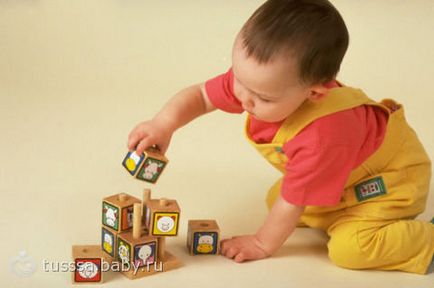 Kidolgozása havi gyermek (fotó), a gyermek 1 hónap a gyermek fejlődésének havi gyerek fotó 1