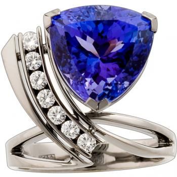 A ritka Tanzanite kő, a történelem és tulajdonságok - 30 fotó (tulajdonságai Tanzanite) A ritka Tanzanite kő, a történelem és tulajdonságok - 30 fotó