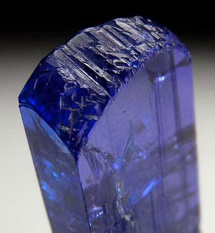 A ritka Tanzanite kő, a történelem és tulajdonságok - 30 fotó