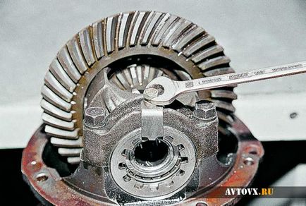 hátsó tengely VAZ-2106 egy nagyon fontos eleme (sebességváltó) Hátsó tengely vázák szűkítő 2106 egy nagyon fontos eleme