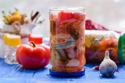 Saláta uborka, paradicsom és a sárgarépa „Moszkva” a tél egy lépésről lépésre recept fotók