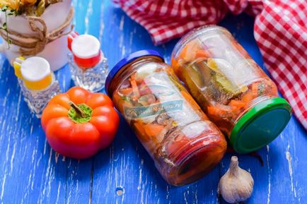 Saláta uborka, paradicsom és a sárgarépa „Moszkva” a tél egy lépésről lépésre recept fotók