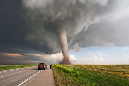 Waterspouts és tornádók képződött, és hogyan, miben különböznek egymástól