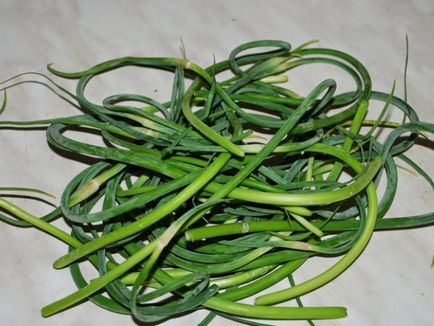 Nyilak fokhagyma eltávolítani, vagy hagyja (eltávolítás) Nyilak fokhagyma eltávolítani, vagy hagyja
