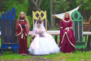 Három forgatókönyvet visszaváltási menyasszony az esküvő egy magánházban, három golyót