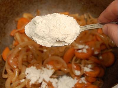 Sült burgonya hússal a sütőben - egy lépésről lépésre recept fényképek (főzés) Sült krumpli hús a sütőben - lépésről lépésre recept fotók