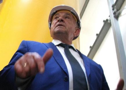 Menj be az árnyékban vagy közeli (Glazovskaya újság) Menj be az árnyékban vagy közeli